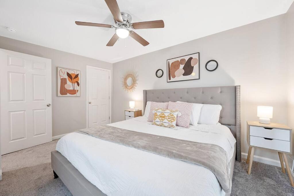 Appartement * Lux Modern Retreat * Downtown * King Beds * à Durham Extérieur photo
